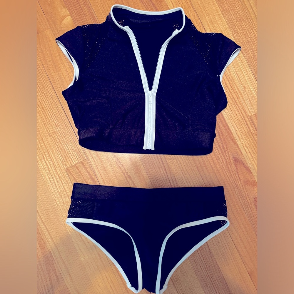 Sia Australia black bathing suit / rashguard. US size 6, fits like a Small.